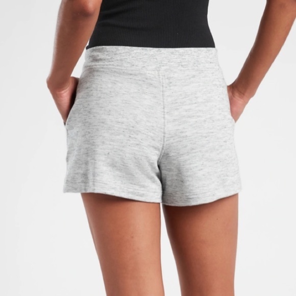 Athleta~Balance 4 Shortie in Marl Grey Heather~Size 3X - Picture 2 of 2
